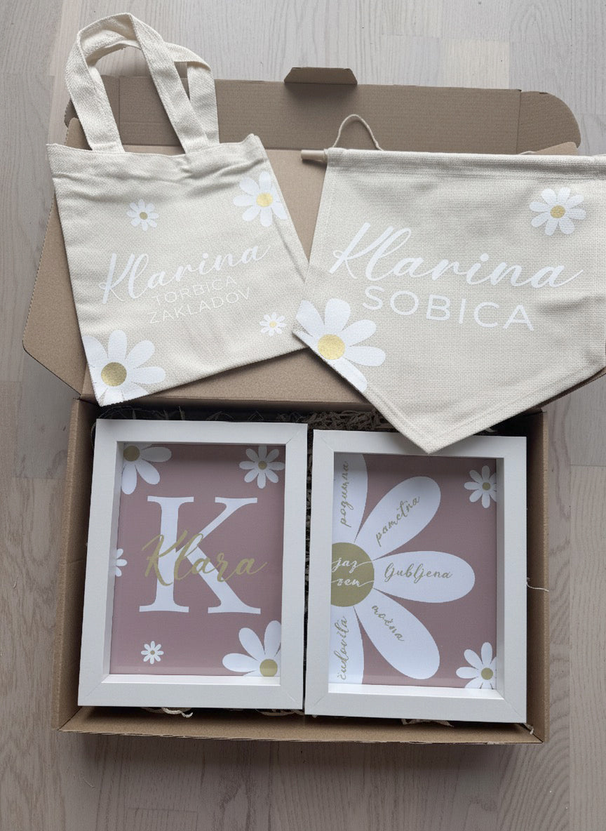 Darilni paket za punčko - marjetica.