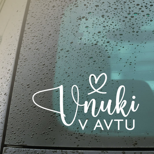 Avtonalepka z napisom Vnuki v avtu